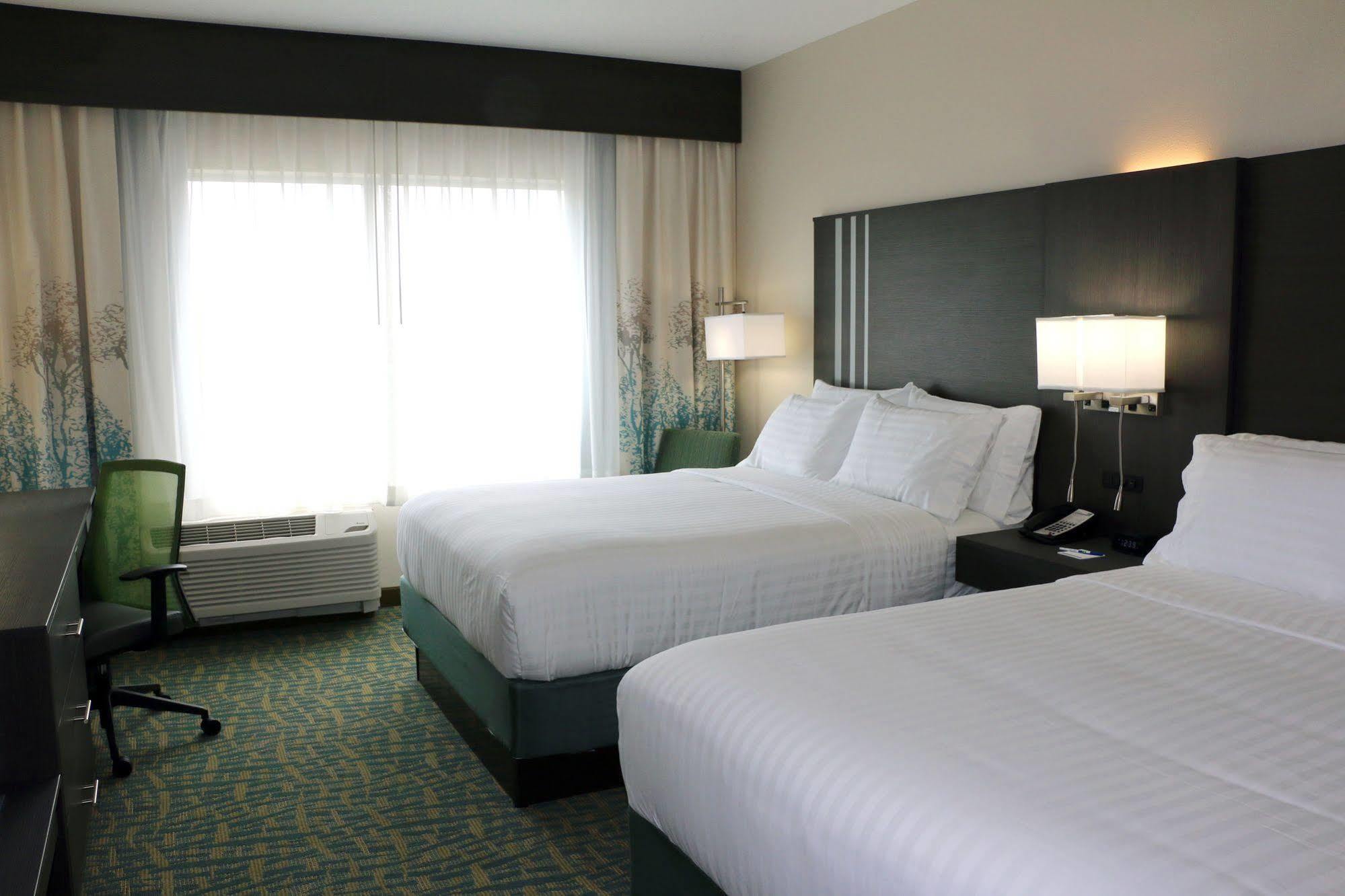 Hotel Holiday Express & - Hendersonville Se - By Ihg Flat Rock